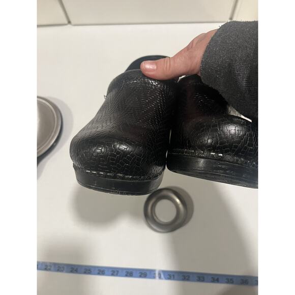 Dansko Womens Clogs Black Tooled Leather EU Size 41 US Size 10.5 Comfort Work - Picture 9 of 12